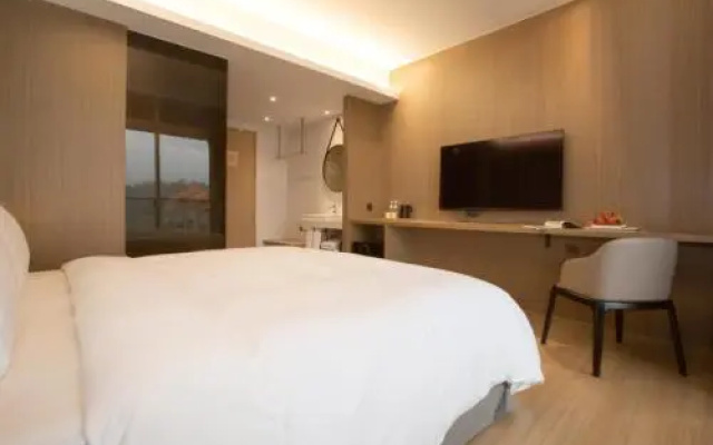 Hotelday Sun Moon Lake Hotel