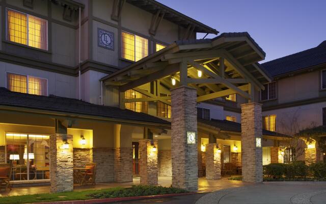 Larkspur Landing Milpitas - An All-Suite Hotel вид на фасад