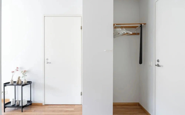 Comfy 1BR Apt with Sauna - Best Location