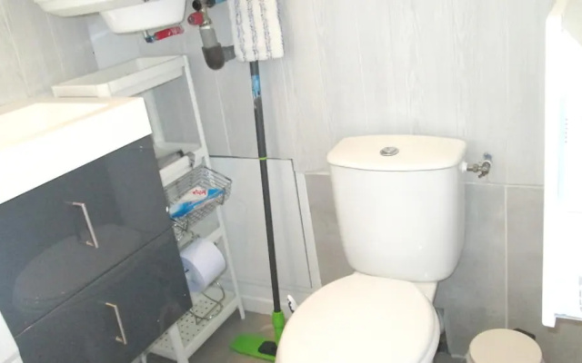 Studio in Vierville-sur-mer, With Enclosed Garden and Wifi