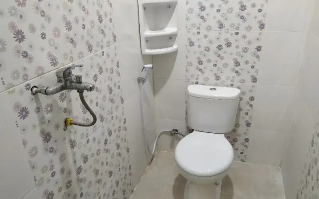 Dkp 32 by OYO Rooms