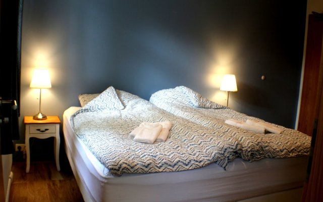 Guesthouse by the creek in Seydisfjordur, Iceland from 184$, photos, reviews - zenhotels.com guestroom