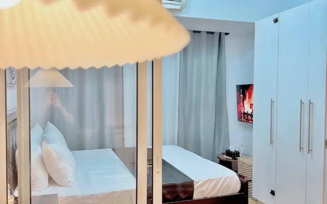 Stunning 42nd Floor Apt With Netflix