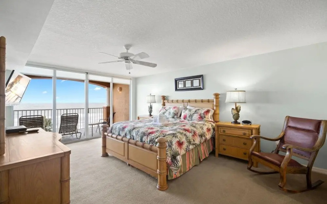 La Contessa 307 by Distinctive Beach Rentals