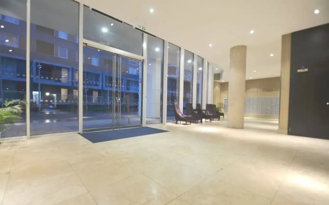 One Bedroom Canary Wharf