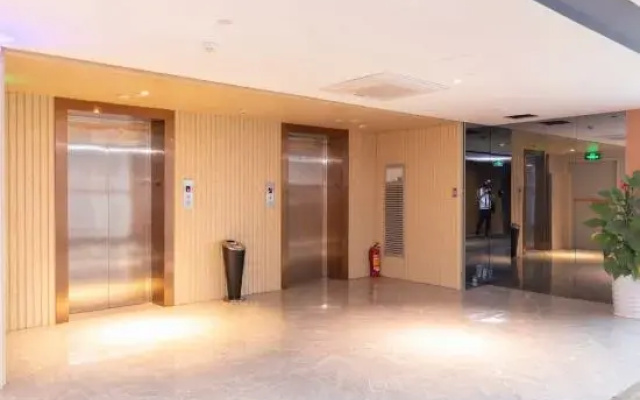 KingStay Hotel