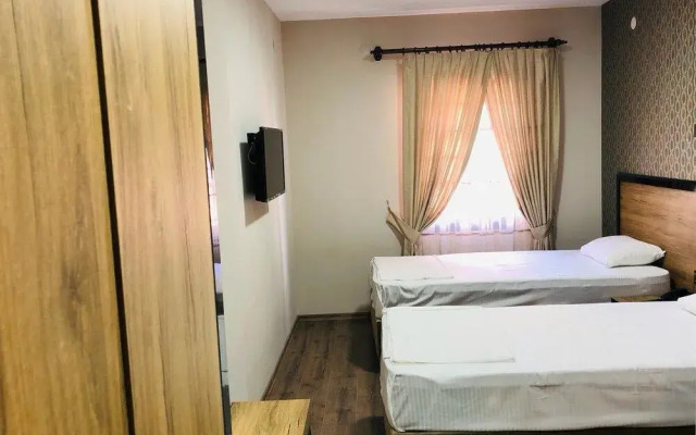 Suvari Hotel