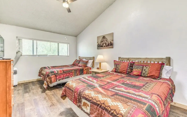 Relaxing Ruidoso Retreat: Walk to Midtown!