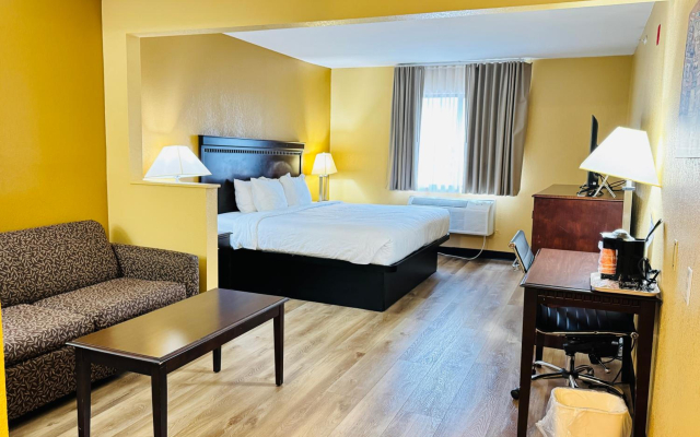 Econo Lodge Inn & Suites Monroe
