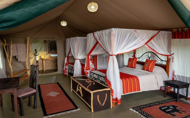 Mara Big Five Lodge