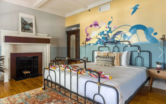 Miami River Inn by Renzzi