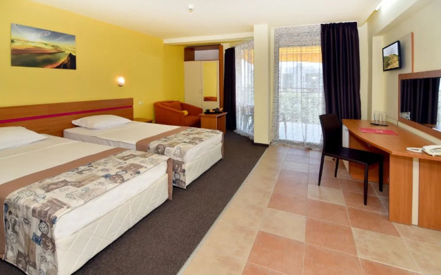 Dolce Mare Hotel