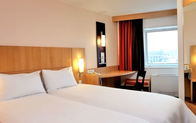 Отель Ibis Amsterdam Centre Нидерланды, Амстердам - 2 отзыва об отеле, цены и фото номеров - забронировать отель Ibis Amsterdam Centre онлайн комната для гостей