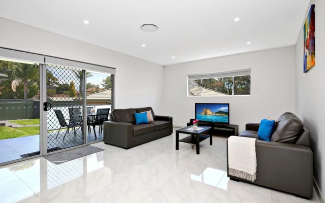 96 Hydrae Villa
