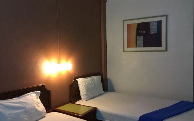 OYO 335 Top Inn Khaosan