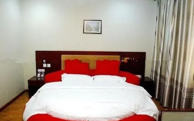 Yinzuo Jiayi Hotel (Dongying Huanghe Road Wanda Plaza)