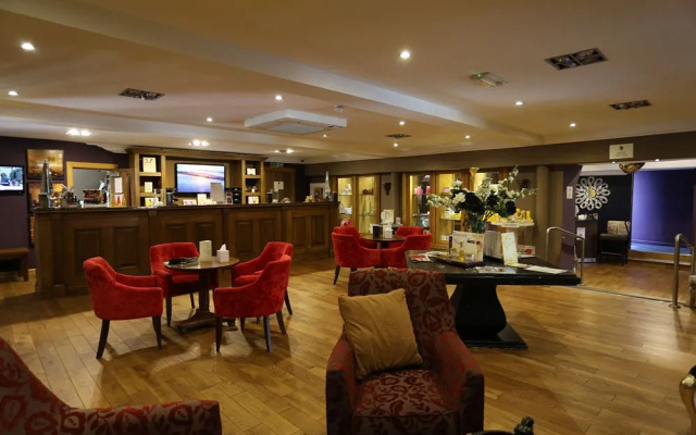 Old Thorns Hotel & Resort