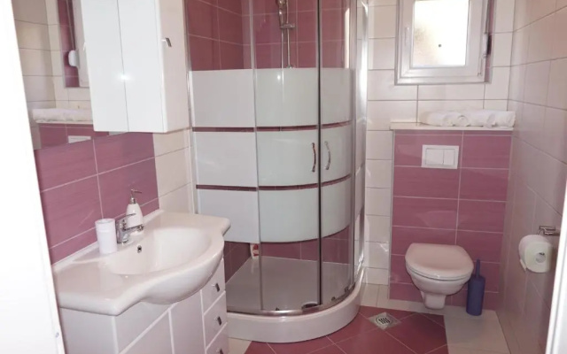 Tomena apartments