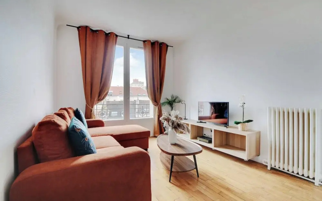 Cozy Apartment 2bdr/4p - in the Heart of Suresnes