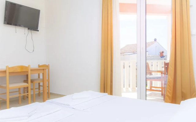 Apartments Tiho i Pave