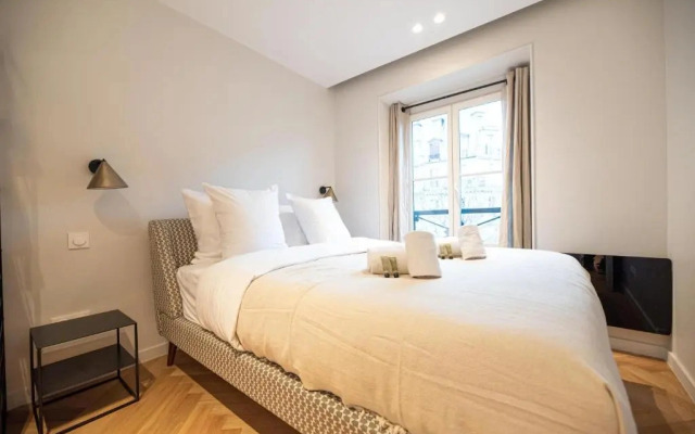 Luxury apartments in Paris Center