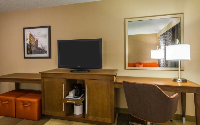 Hampton Inn Buffalo-Airport / Galleria Mall