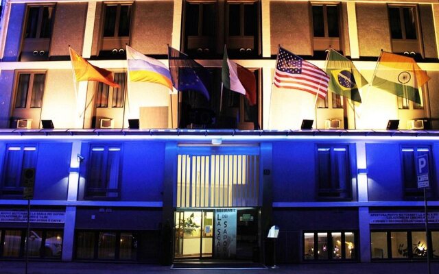 VIVA Hotel Milano вид на фасад