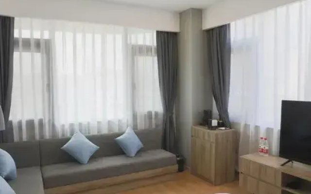 Change Hotel