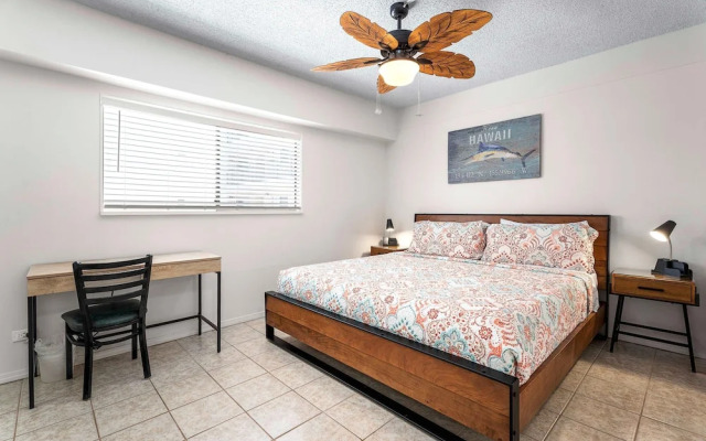 Kona Plaza#203