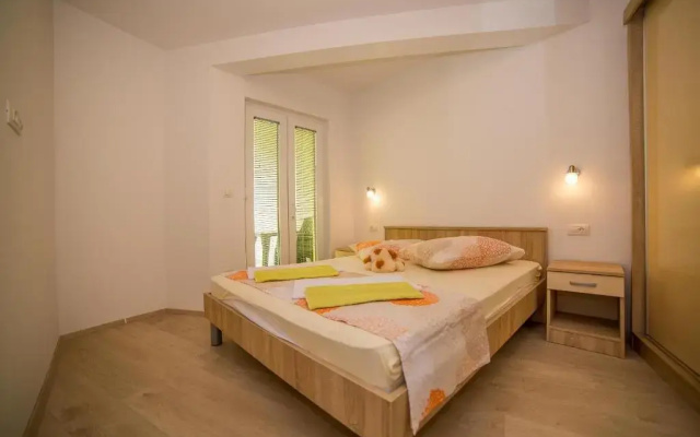 Apartments Emil Zora