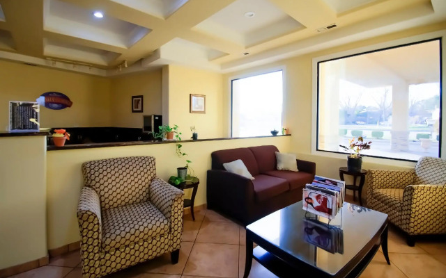 Cypress Inn & Suites By OYO - Chocowinity, NC Hwy 17
