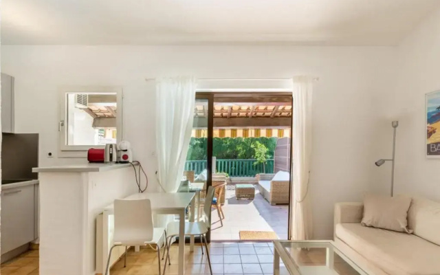 Nice Apt For 4 With Terrace And Pool