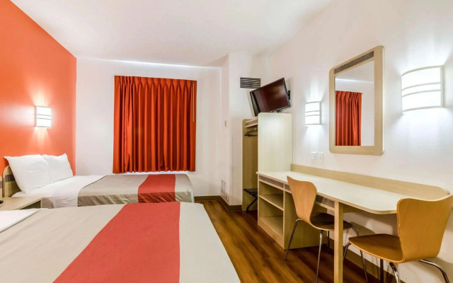 Motel 6 Kearney, NE