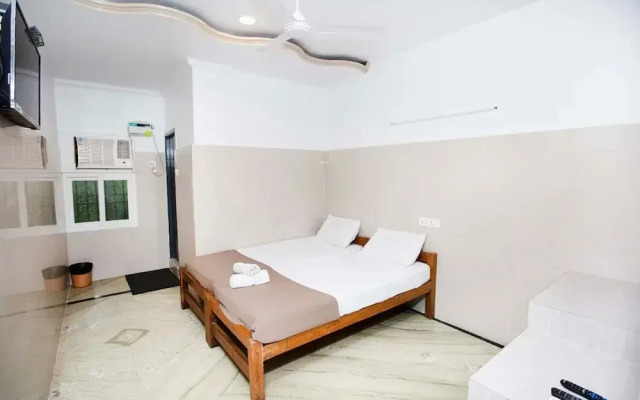 Hotel Saravanaa