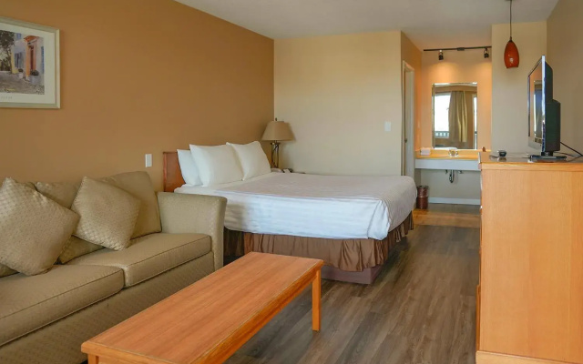 Thunderbird Motor Inn