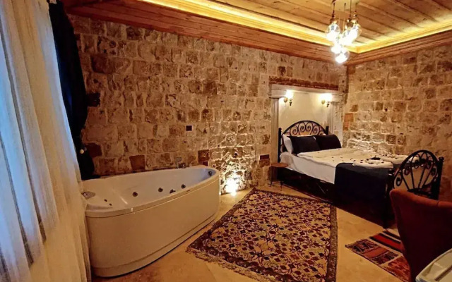 Yamak Stone House