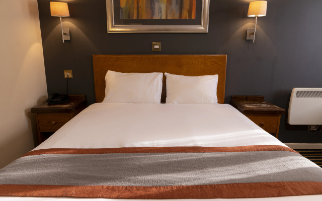 Weathervane Hotel by Greene King Inns