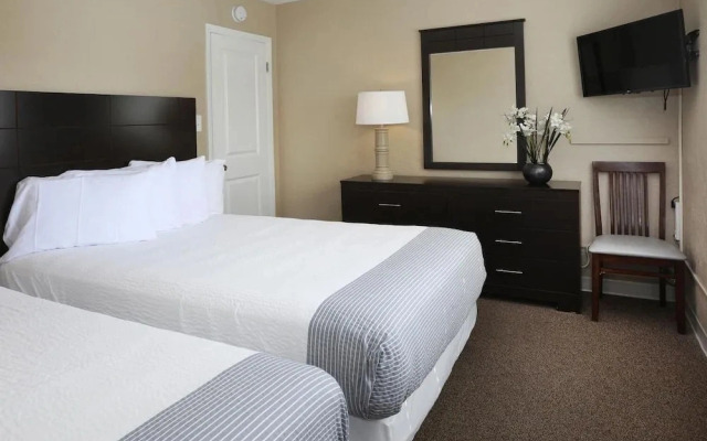 Aquarius Oceanfront Inn