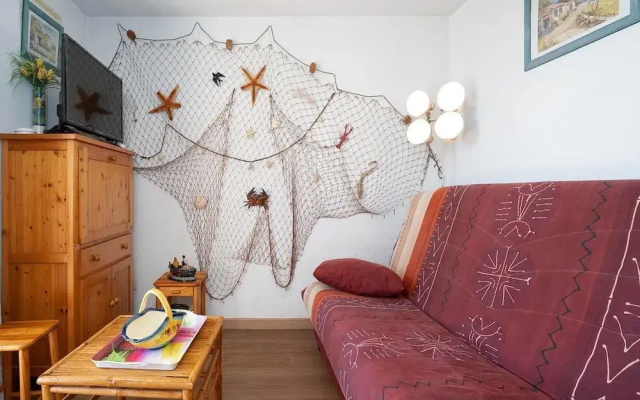 Apartment in Agde for Four Guests