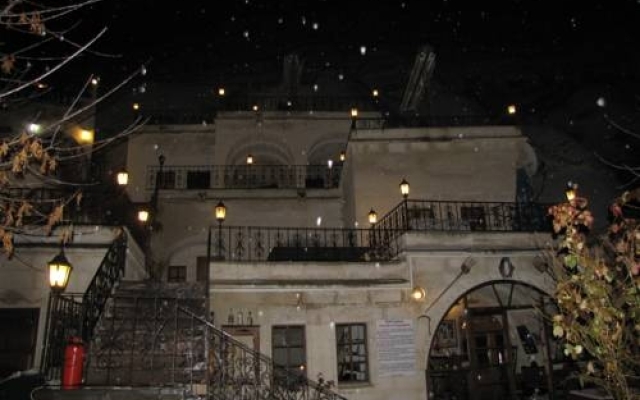 Lalezar Cave Hotel Турция, Гёреме - отзывы, цены и фото номеров - забронировать отель Lalezar Cave Hotel онлайн вид на фасад