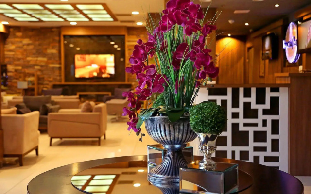 Paris Park Hotel