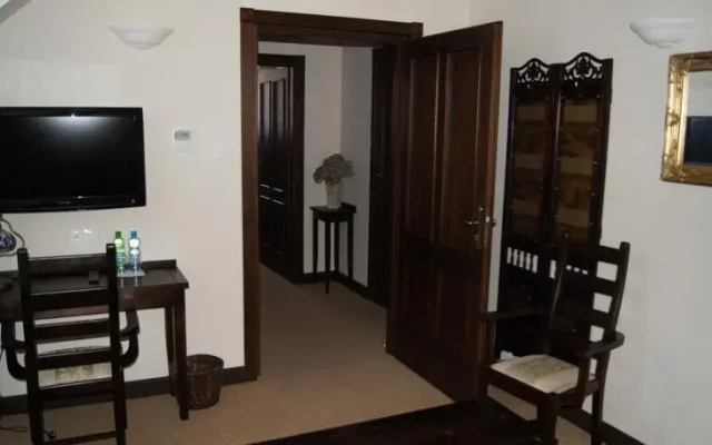 Tawerna Hotel