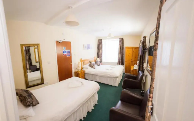 Queensbridge Hotel