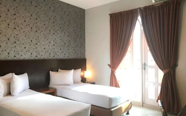 Grand Mega Hotel