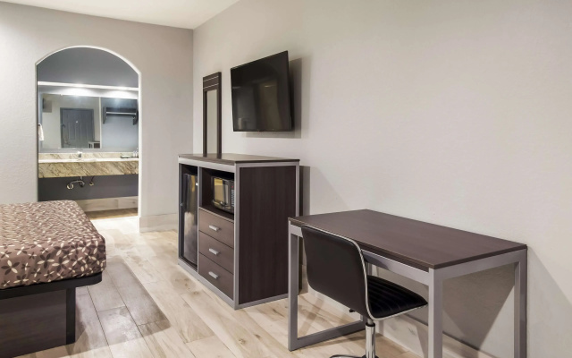 Americas Best Value Platinum Inn & Suites