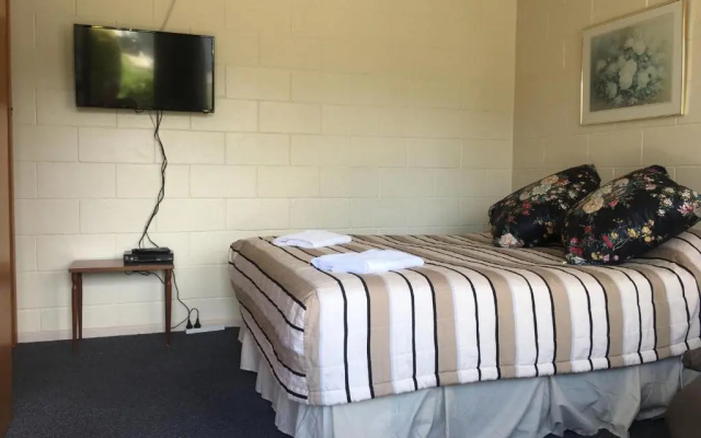Alma Motel