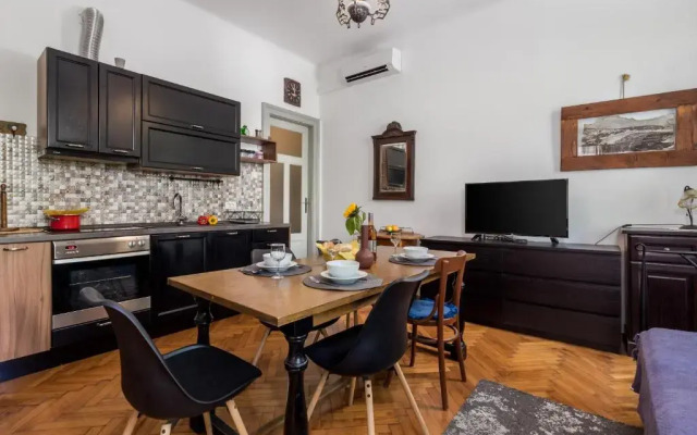 4 Bedroom Apartment