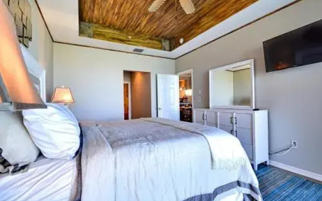 Harborview Grande 802