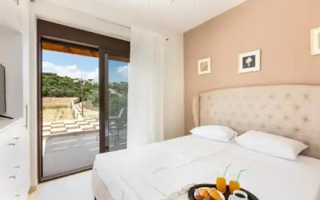 Eudora Luxury Stone Villa
