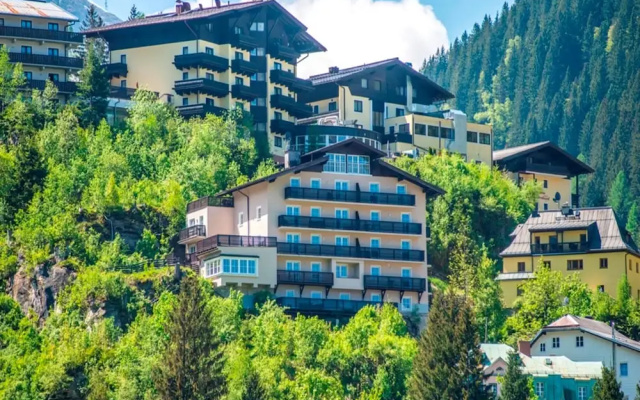 Apartment in Bad Gastein Near Ski Slopes
